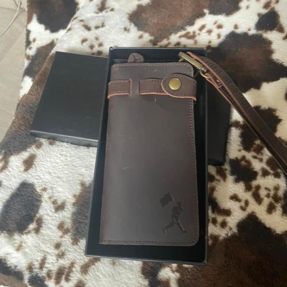 Basswballism wristlet
